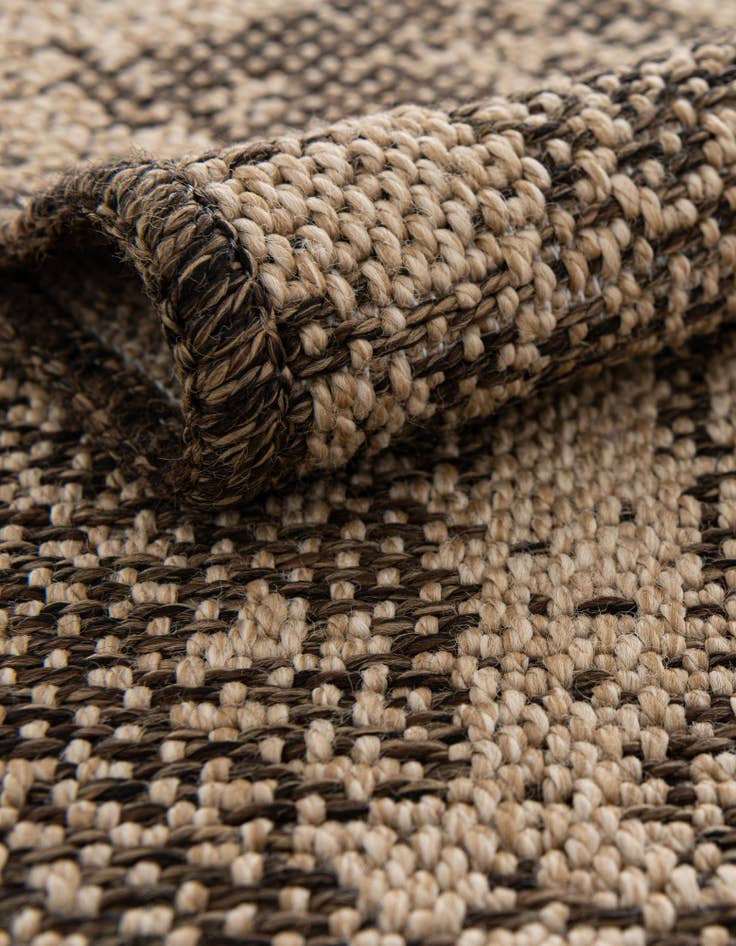 Detail image of 2' 2 x 3' Dunes Rug