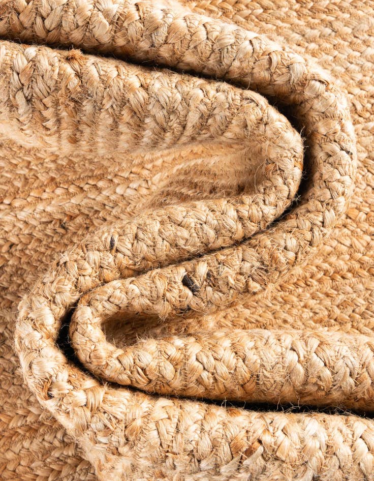 Detail image of 3' 1 x 5' 1  Hand Scallop Braided Jute Rug