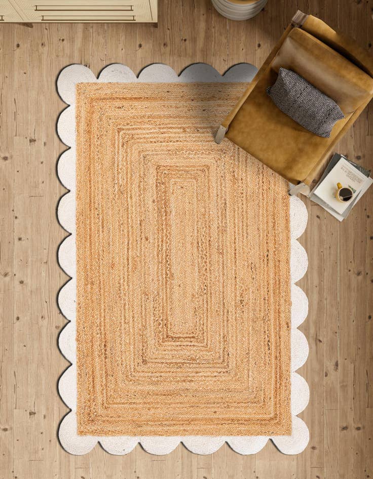 Detail image of 4' 1 x 6' 1  Hand Scallop Braided Jute Rug