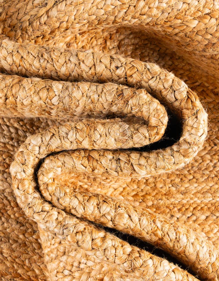 Detail image of 4' 1 x 6' 1  Hand Scallop Braided Jute Rug