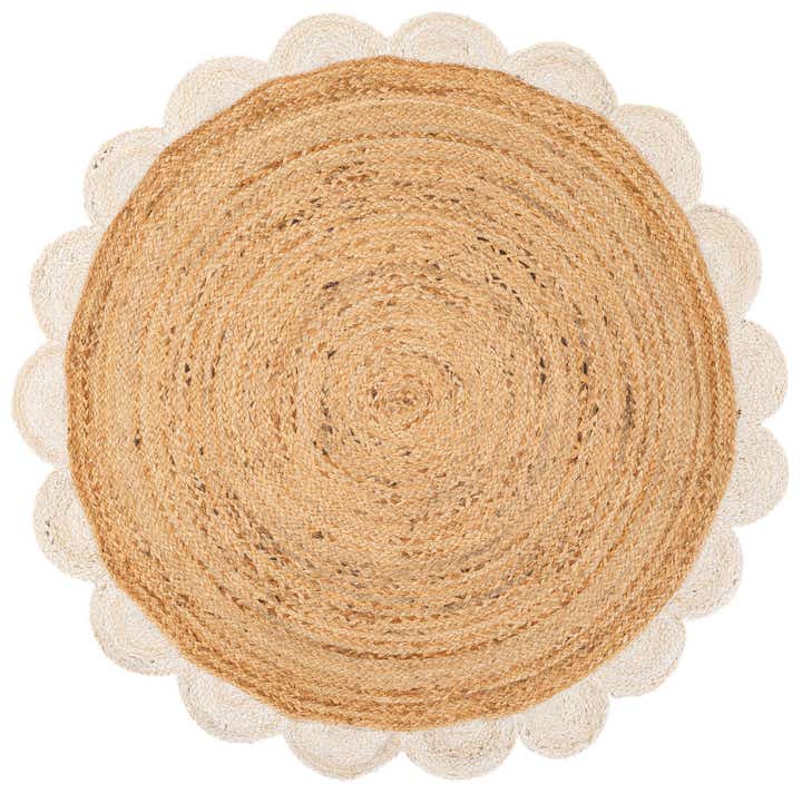 4' 1 x 4' 1 Handmade Scallop Braided Jute Round Rug