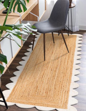Natural and Ivory Handmade Scallop Braided Jute Runner Rug