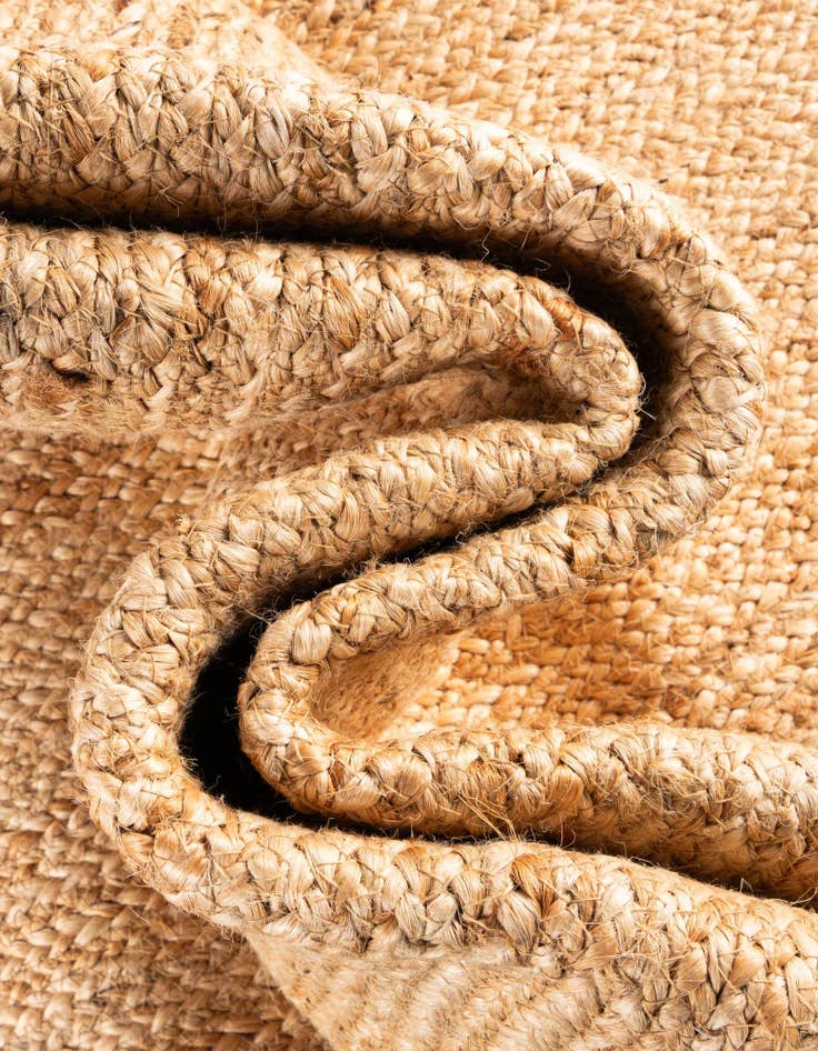 Detail image of 8' x 10' Handmade Scallop Braided Jute Rug