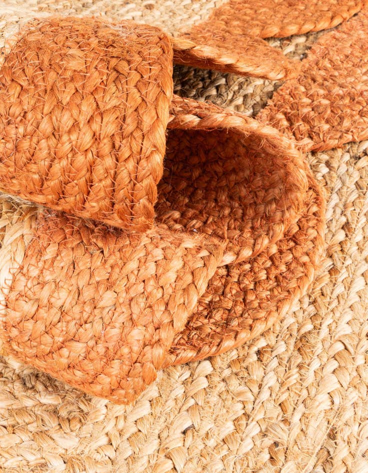 Detail image of 3' 1 x 3' 1  Hand Scallop Braided Jute Round Rug