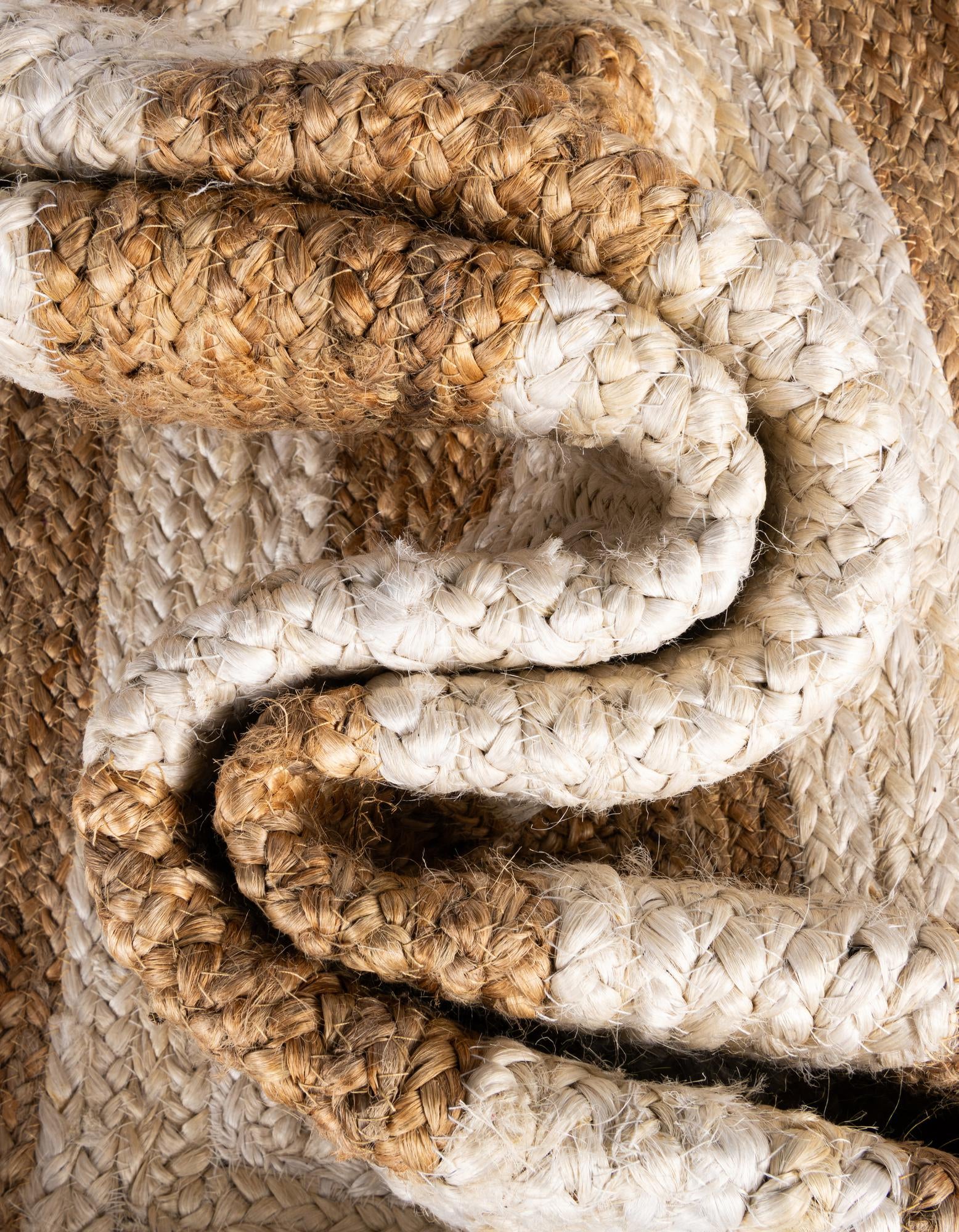 3' 3 x 3' 3 Handmade Braided Jute Round Rug