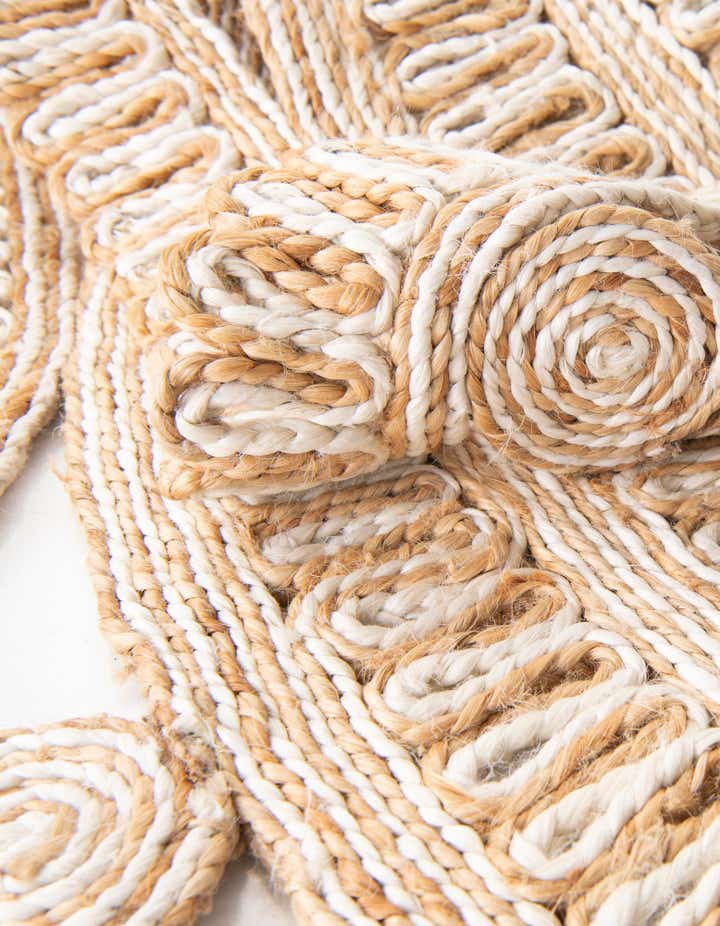 3' 1 x 3' 1 Handmade Braided Jute Round Rug