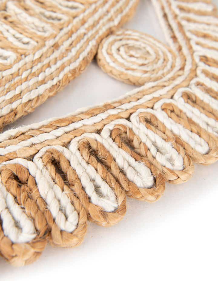 3' 1 x 3' 1 Handmade Braided Jute Round Rug