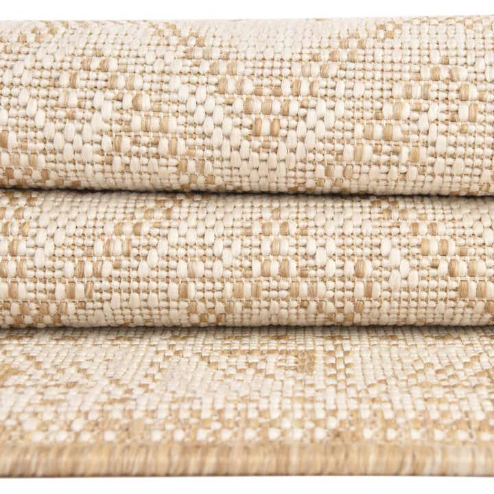 7' 10 x 7' 10 Easy-Clean Aztec Indoor / Outdoor Octagon Rug