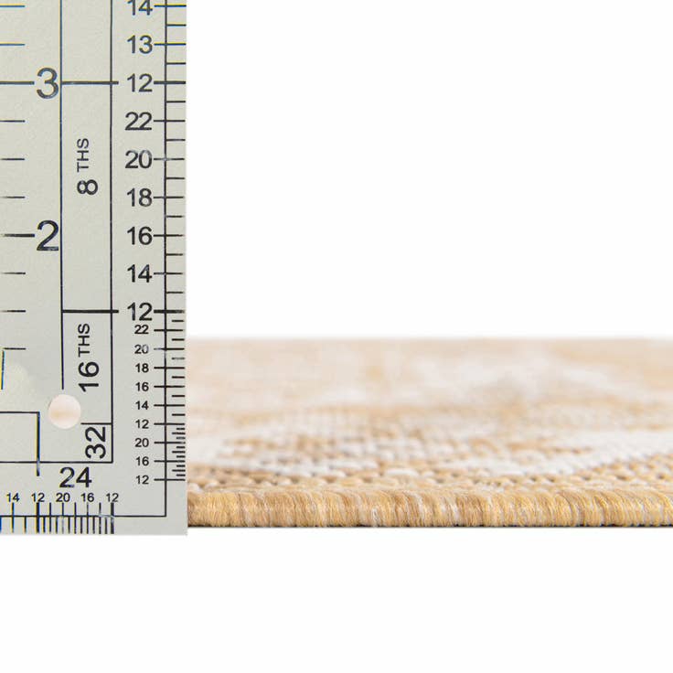 Detail image of 7' 10 x 7' 10 Easy-Clean Aztec Indoor / Outdoor Octagon Rug