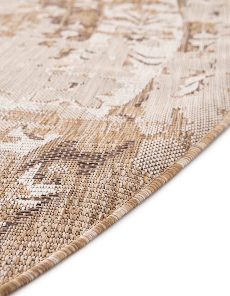 Detail image of 3' x 5' 3  Washable Traditional Indoor / Outdoor Oval Rug