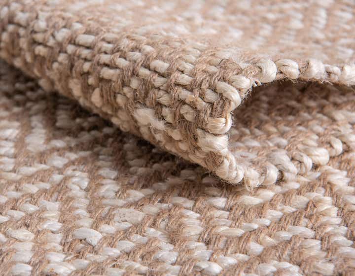 6' 1 x 9' Hand Woven Braided Jute Rug