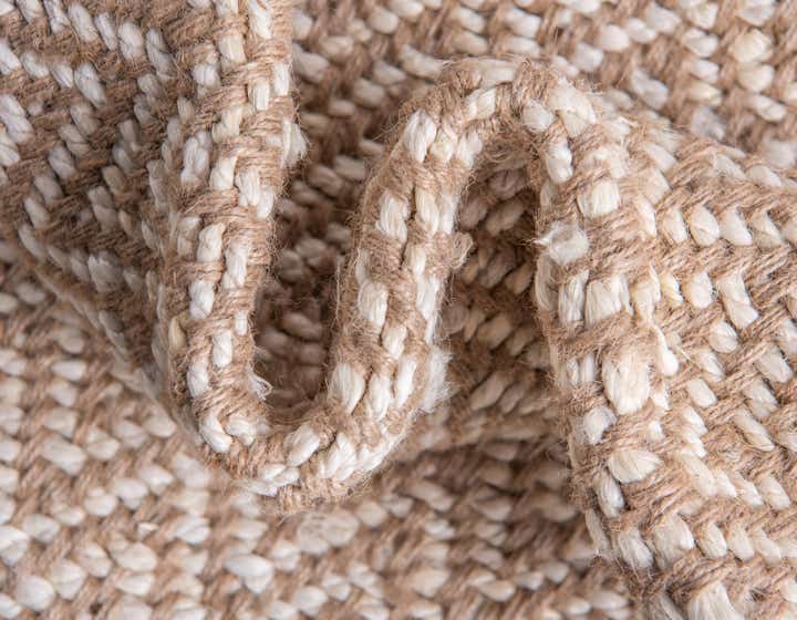 6' 1 x 9' Hand Woven Braided Jute Rug