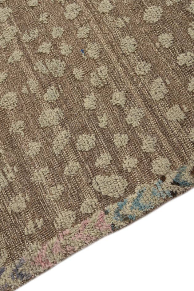 Detail image of 6' 6 x 10' Hand Knotted Darya Wool Rug
