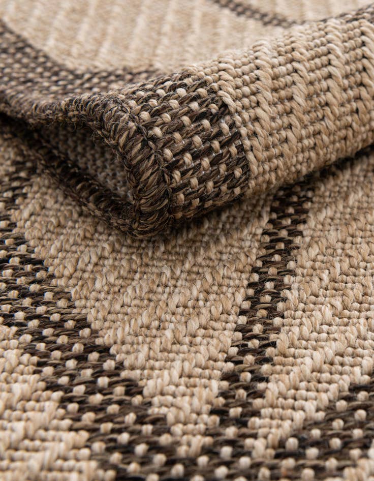 Detail image of 5' 5 x 8' Dunes Rug