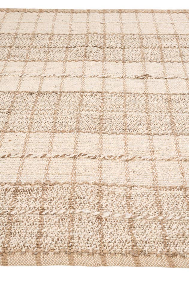 Detail image of 5' 3 x 6' 8 Hand Woven Lariat Rug