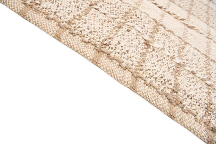 Detail image of 5' 3 x 6' 8 Hand Woven Lariat Rug
