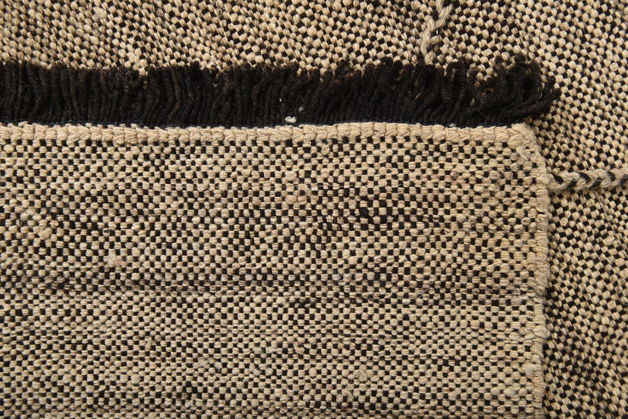6' 1 x 7' 8 Hand Knotted Moroccan Wool Rug