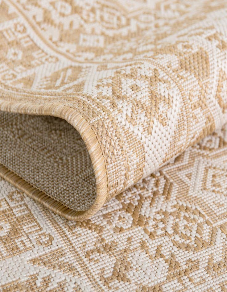Detail image of 9' x 12' Easy-Clean Aztec Indoor / Outdoor Rug