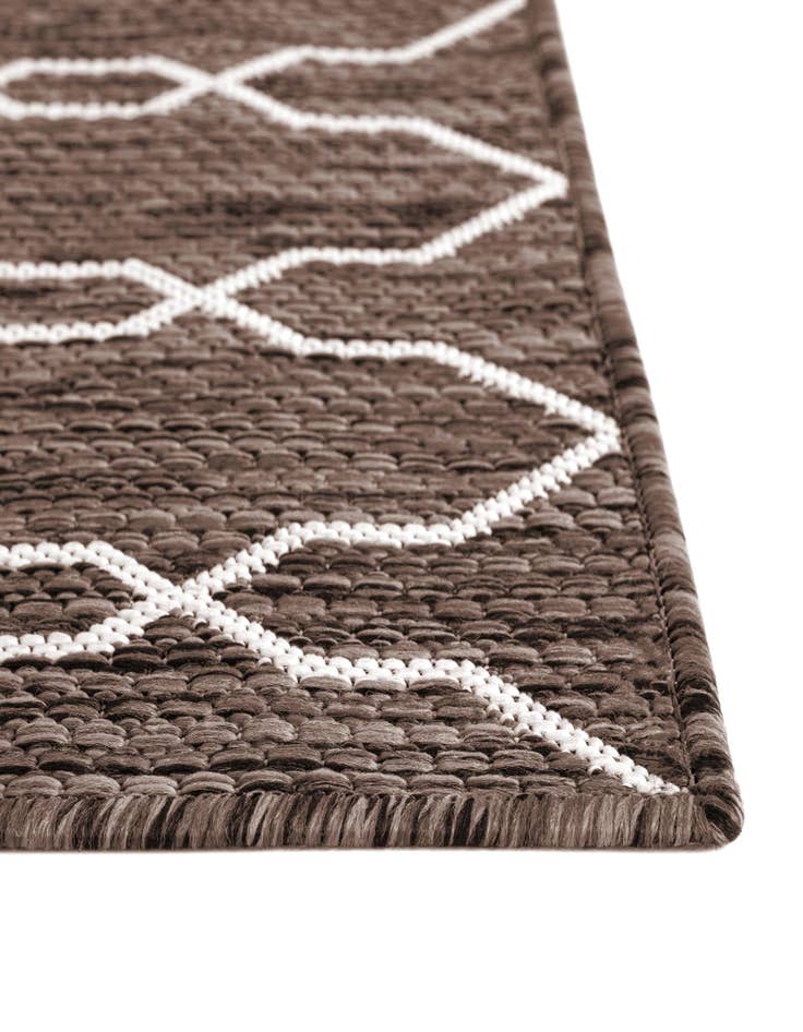 Detail image of 6' x 8' 10 Washable Lattice Indoor / Outdoor Rug