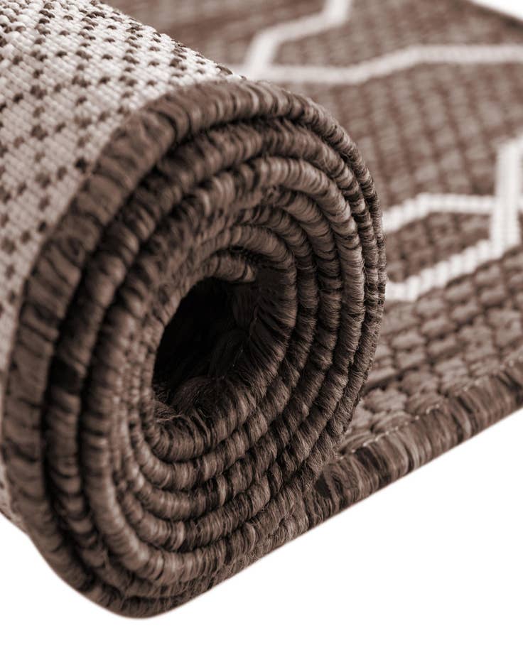 Detail image of 6' x 8' 10 Washable Lattice Indoor / Outdoor Rug