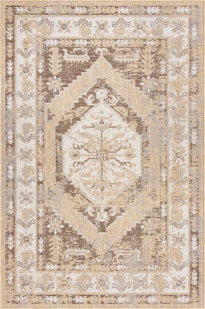 6' x 9' Easy-Clean Traditional Indoor / Outdoor Rug