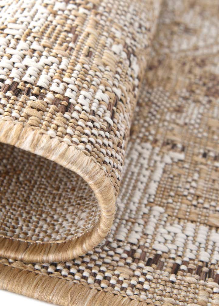 2' x 3' Easy-Clean Traditional Indoor / Outdoor Rug