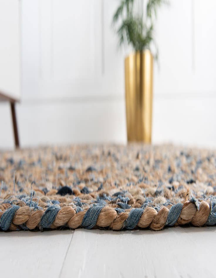 Detail image of 4' 1 x 4' 1  Hand Braided Chindi Round Rug