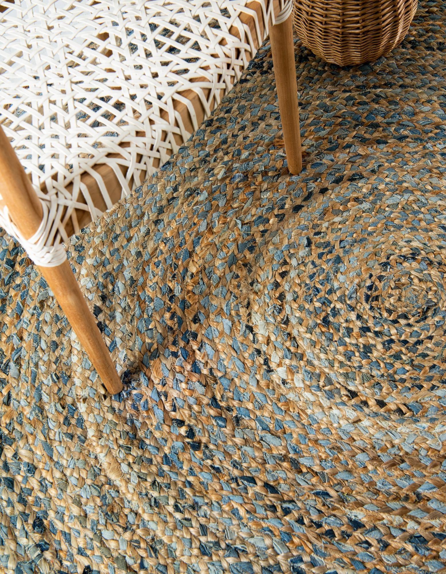 6' 1 x 6' 1 Handmade Braided Chindi Round Rug