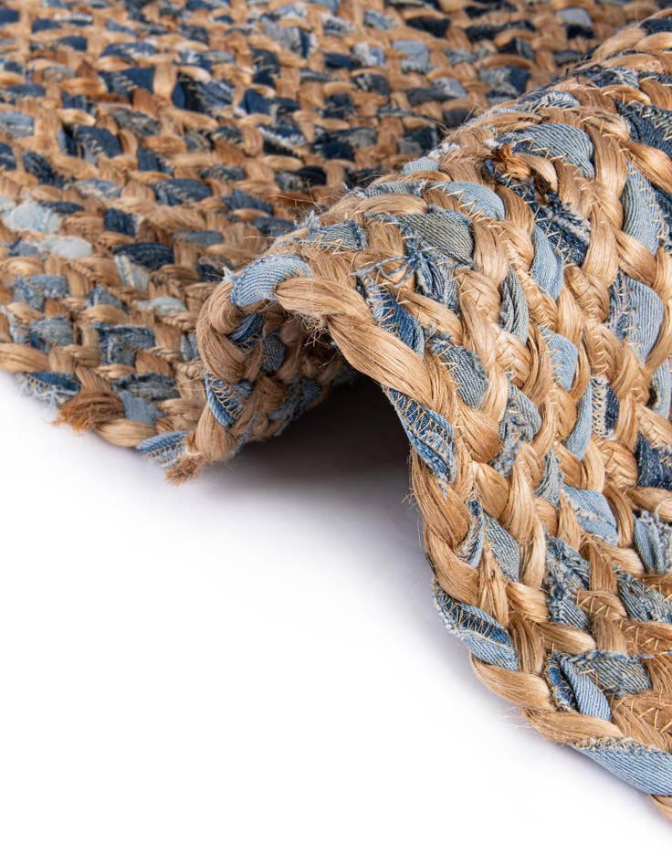 Detail image of 4' 1 x 4' 1  Hand Braided Chindi Round Rug