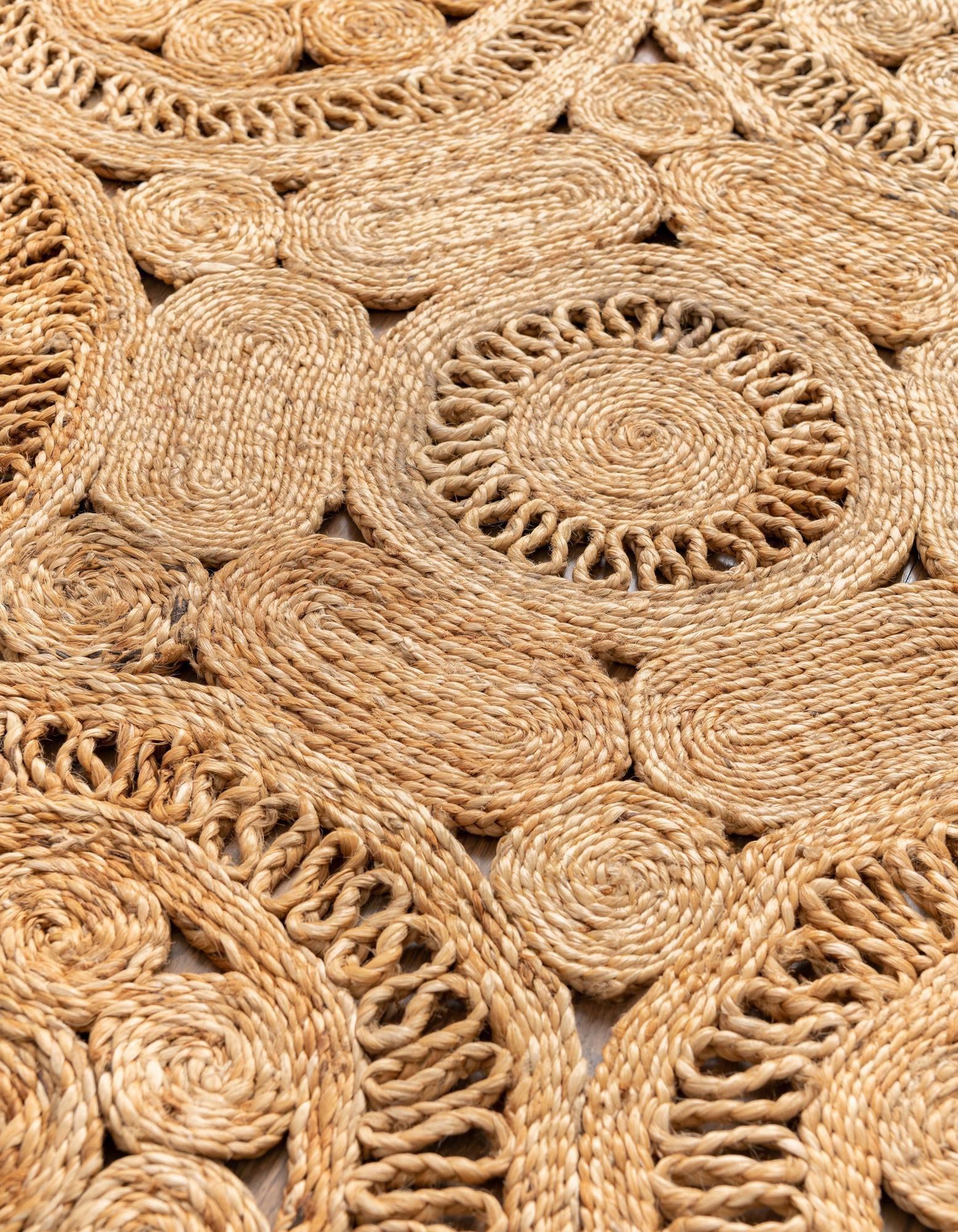 7' 10 x 7' 10 Handmade Braided Jute Round Rug