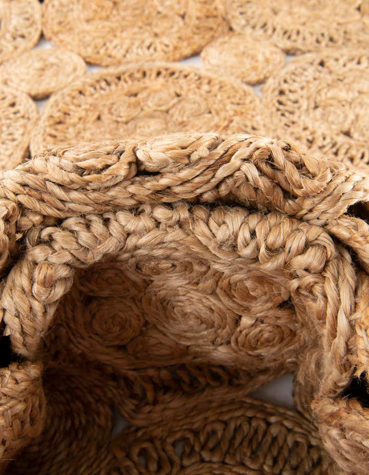 4' 1 x 4' 1 Handmade Braided Jute Round Rug