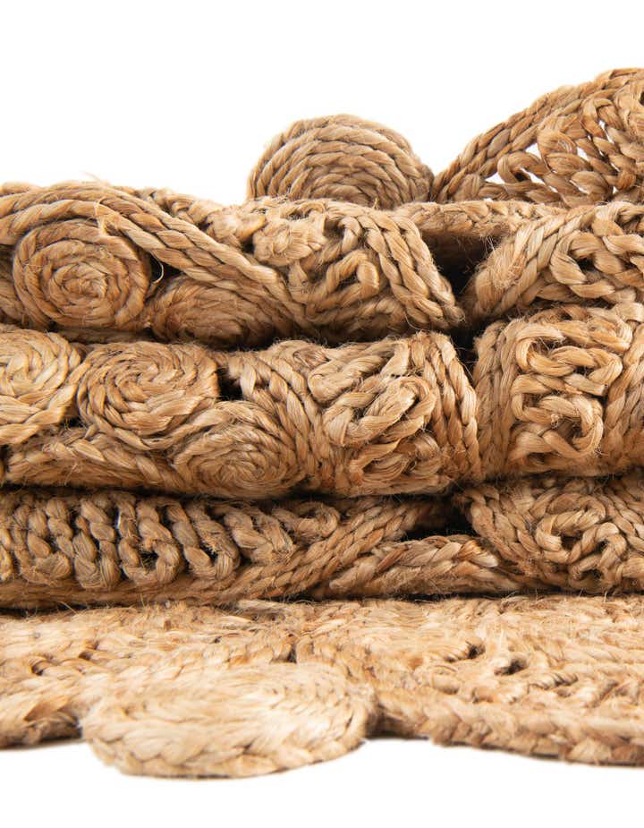 4' 1 x 4' 1 Handmade Braided Jute Round Rug