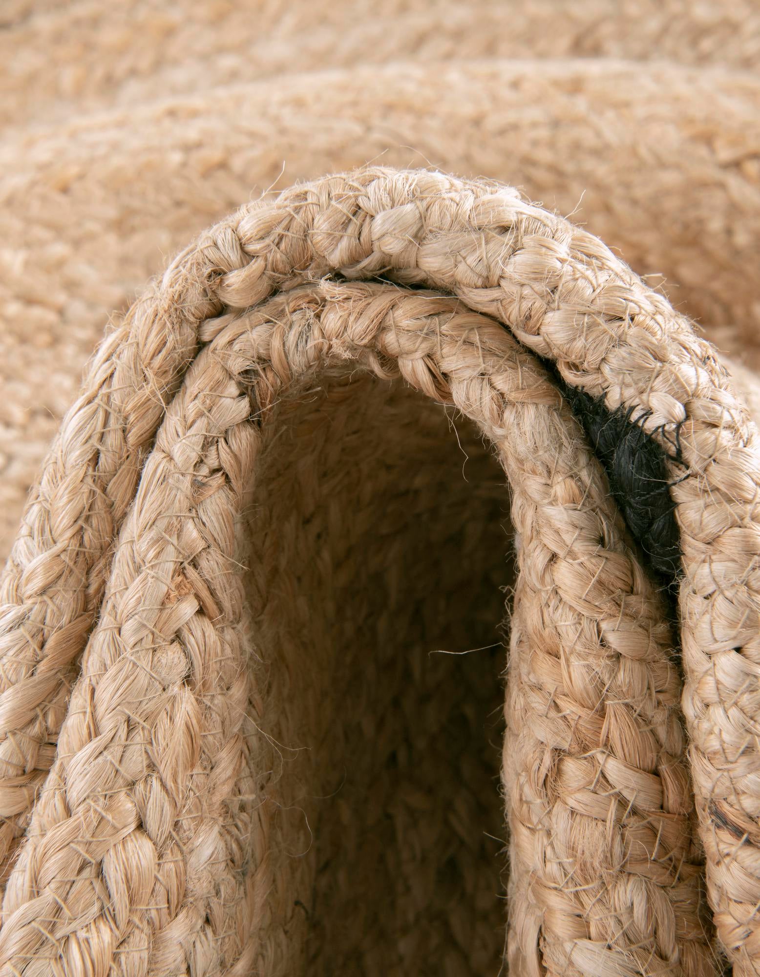 4' 1 x 4' 1 Kids Braided Jute Round Rug