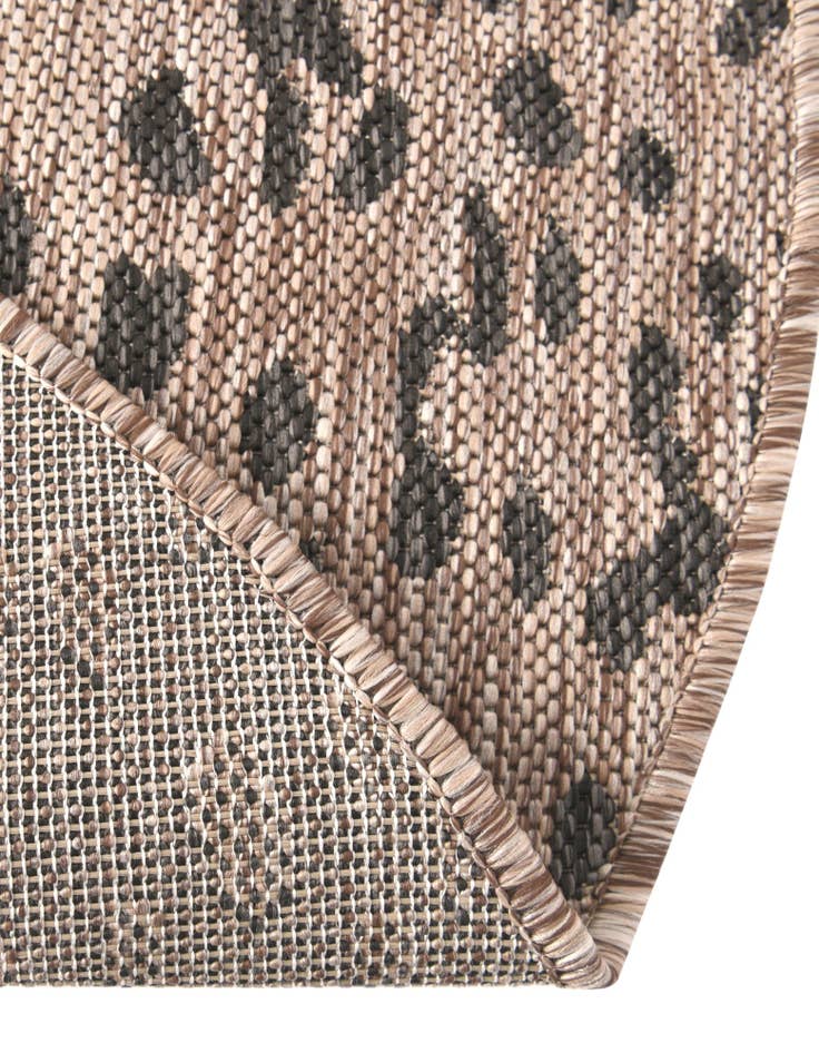 Detail image of 7' 10 x 7' 10 Easy-Clean Safari Indoor / Outdoor Round Rug