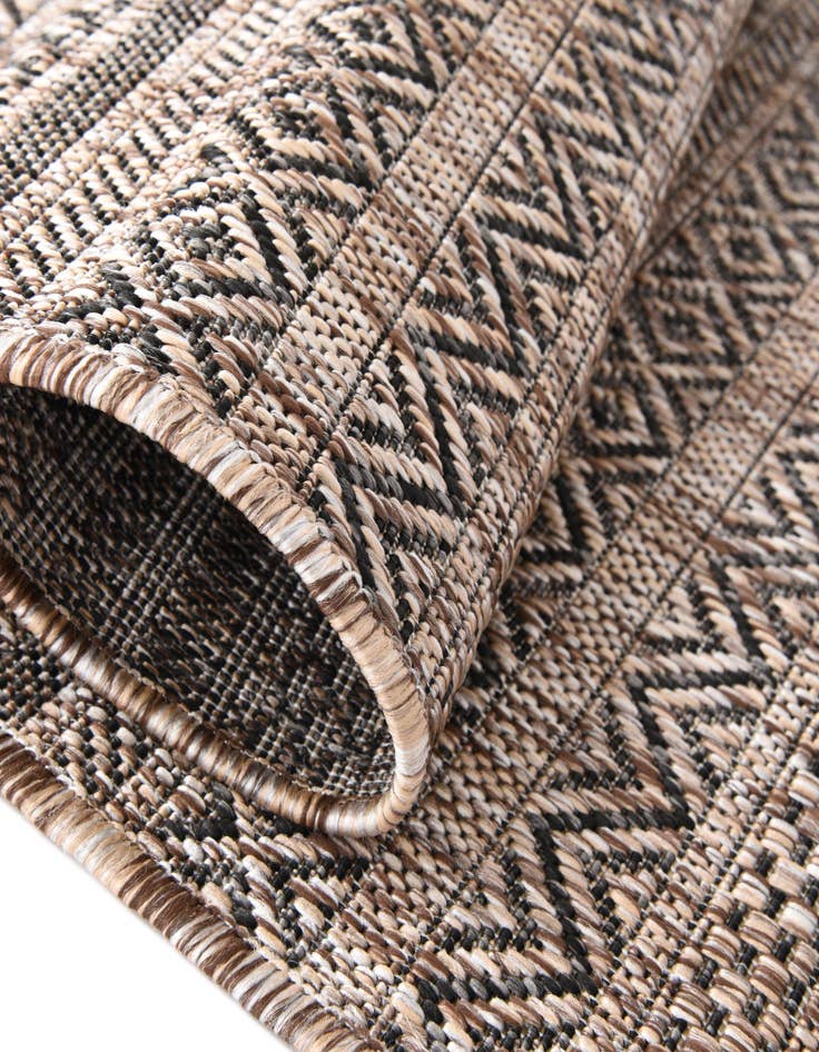 Detail image of 3' x 3' Easy-Clean Striped Indoor / Outdoor Round Rug