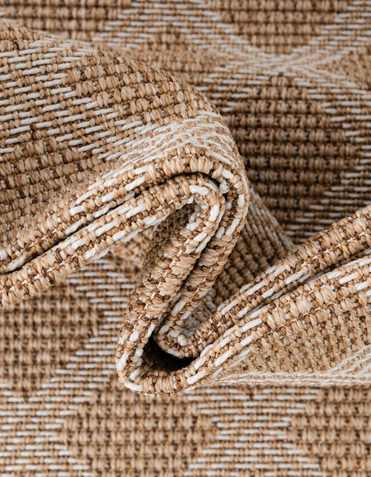 Detail image of 5' 1 x 5' 1  Washable Trellis Indoor / Outdoor Round Rug