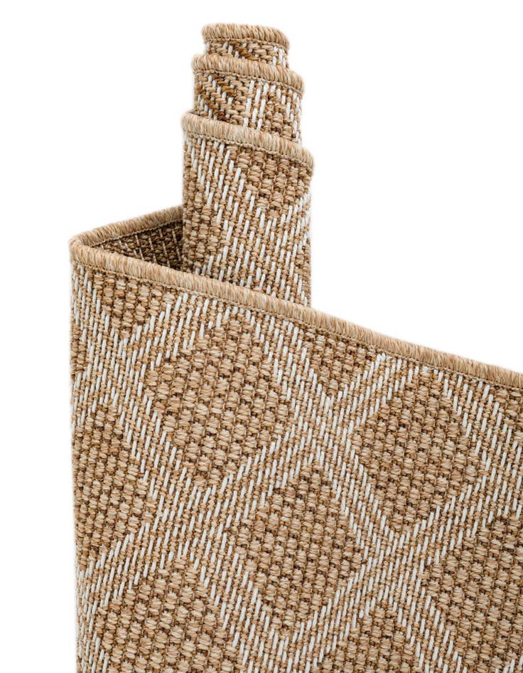 Detail image of 5' 1 x 5' 1  Washable Trellis Indoor / Outdoor Round Rug