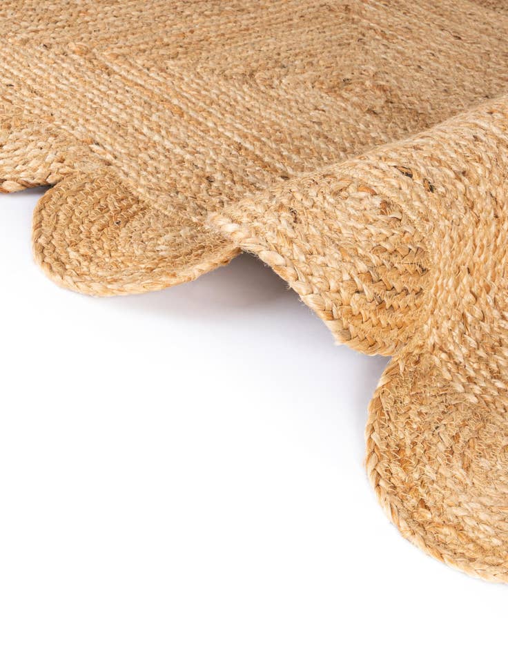 Detail image of 4' 1 x 4' 1 Hand Woven Scallop Braided Jute Round Rug
