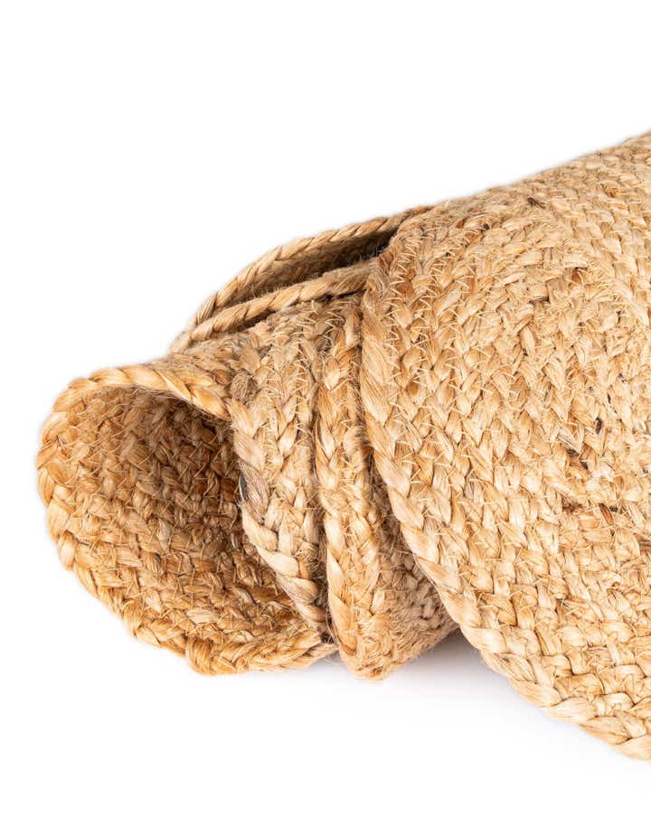 5' 1 x 5' 1 Hand Woven Scallop Braided Jute Round Rug