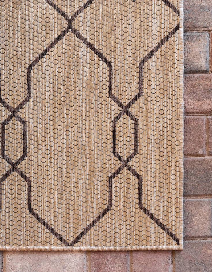 Detail image of 2' x 6' Washable Lattice Indoor / Outdoor Runner Rug