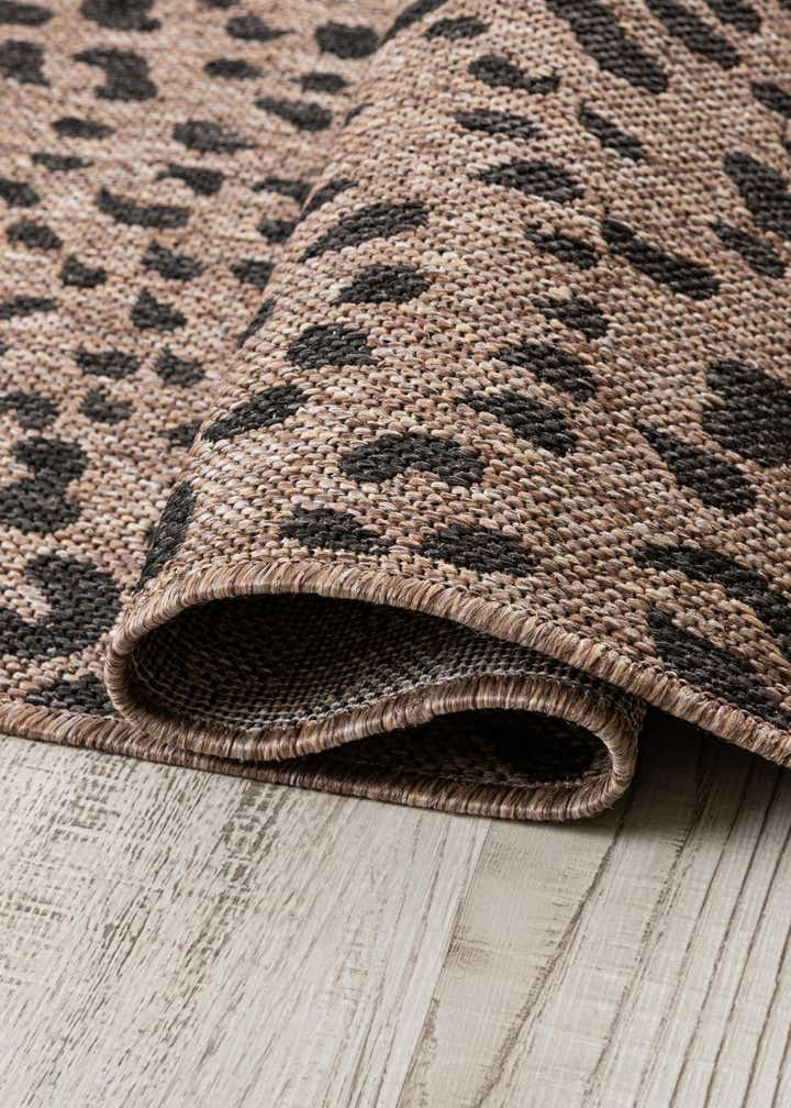 2' x 8' Easy-Clean Safari Indoor / Outdoor Runner Rug