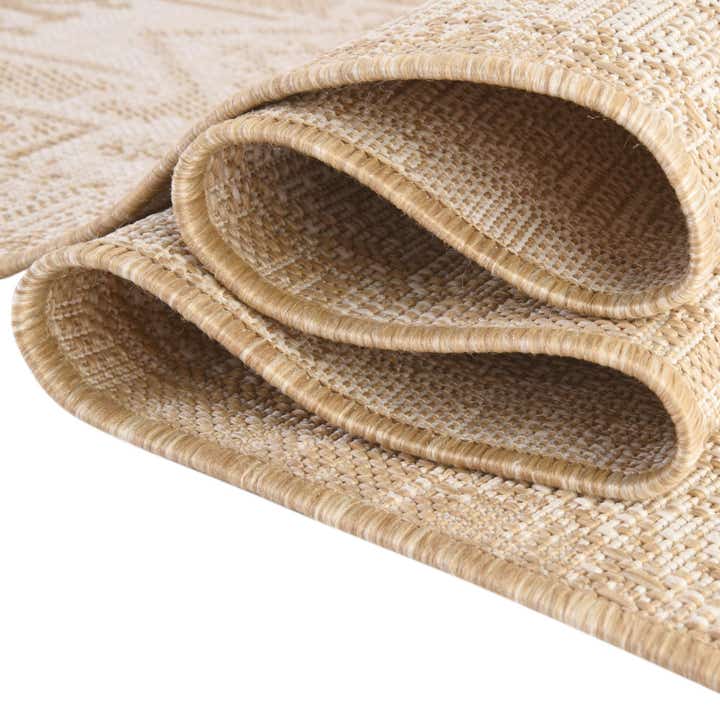 5' 3 x 5' 3 Easy-Clean Aztec Indoor / Outdoor Square Rug