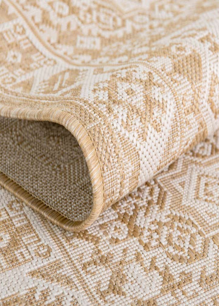 5' 3 x 5' 3 Easy-Clean Aztec Indoor / Outdoor Square Rug
