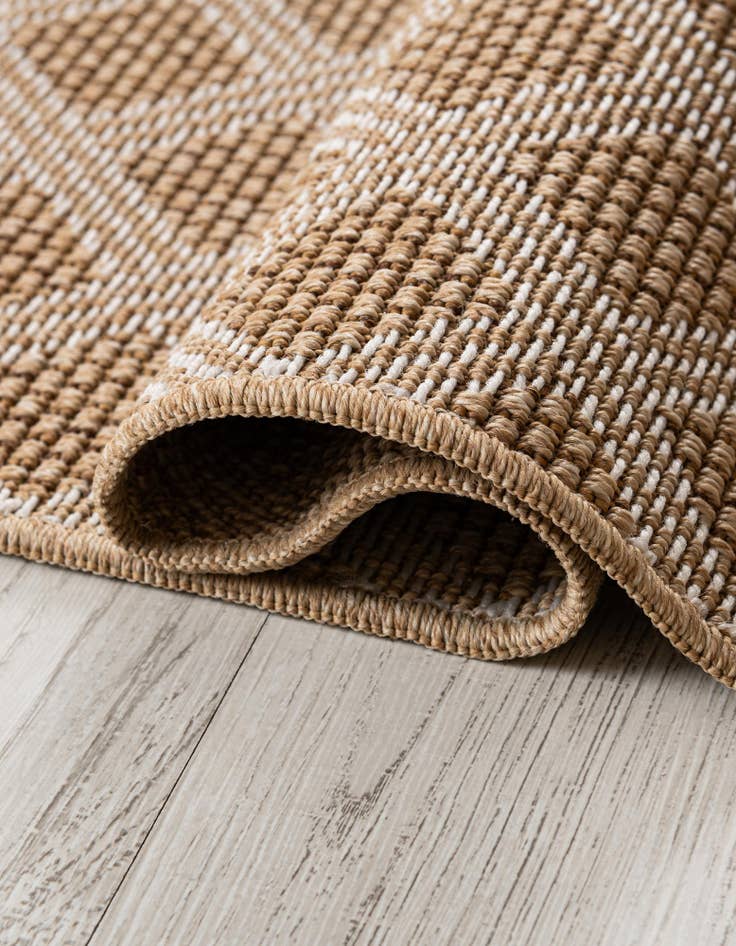 Detail image of 5' 1 x 5' 1  Washable Trellis Indoor / Outdoor Square Rug