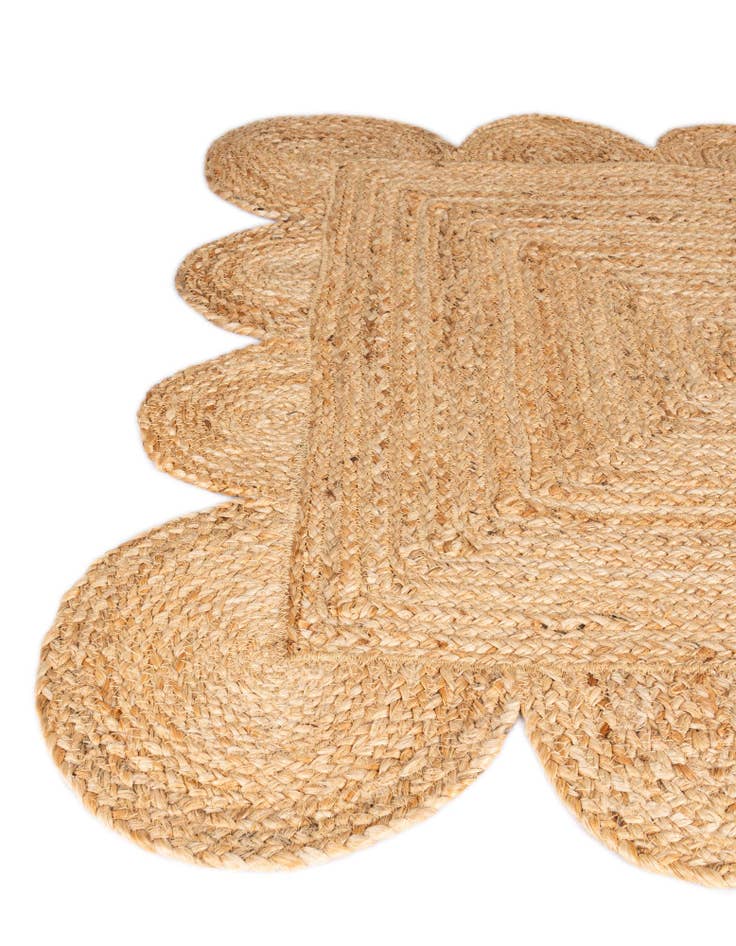 Detail image of 7' 10 x 7' 10 Hand Woven Scallop Braided Jute Square Rug