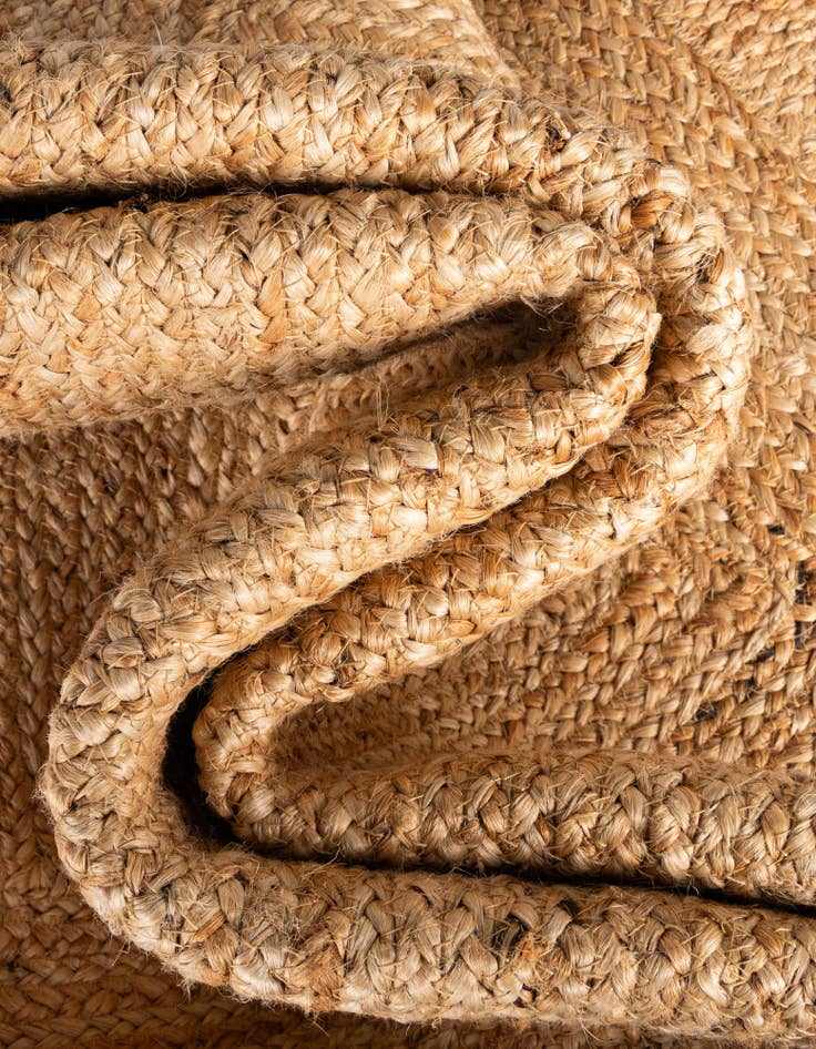 Detail image of 7' 10 x 7' 10  Hand Woven Scallop Braided Jute Square Rug