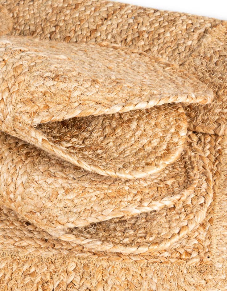 Detail image of 7' 10 x 7' 10  Hand Woven Scallop Braided Jute Square Rug