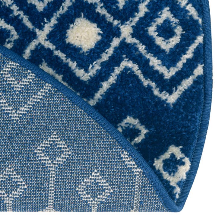 Detail image of 7' 10 x 10' Moroccan Trellis Oval Rug