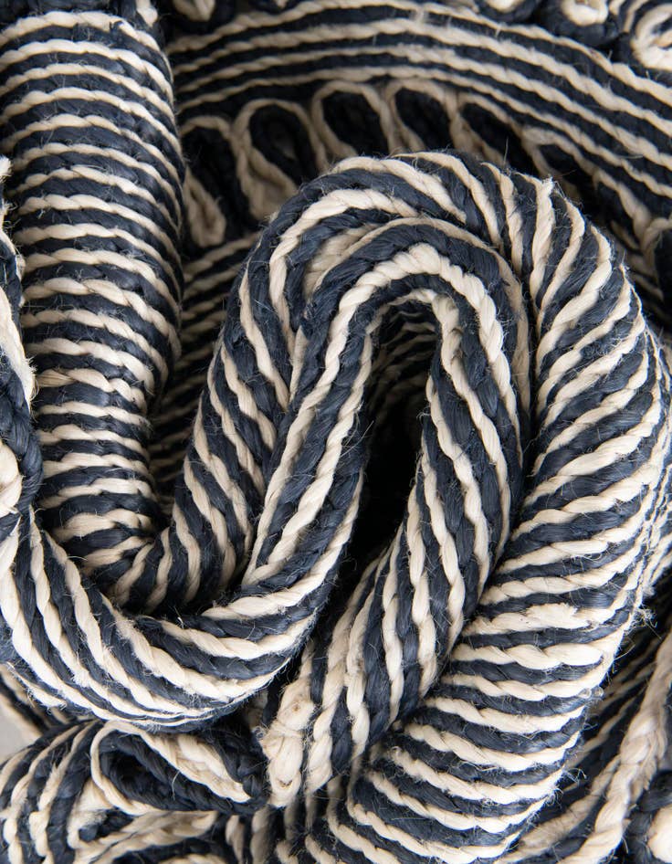 Detail image of 6' 1 x 6' 1 Handmade Braided Jute Round Rug