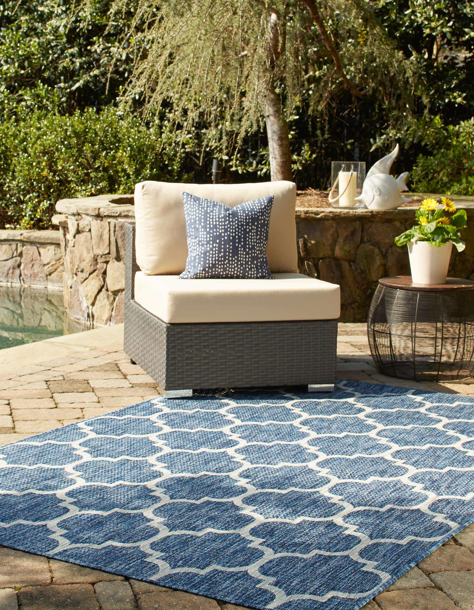 Navy Blue 3' 3 x 5' 3 Outdoor Trellis Indoor / Outdoor Rug